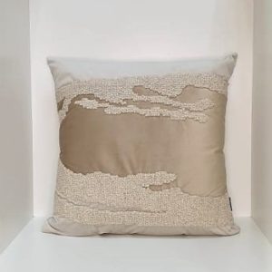 Almofada de Veludo Off Bege Boucle + Aplique (Cod.: 10-780)