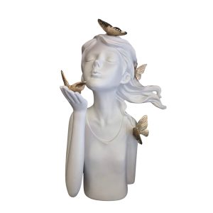 Escultura Decorativa Menina com Borboletas Douradas