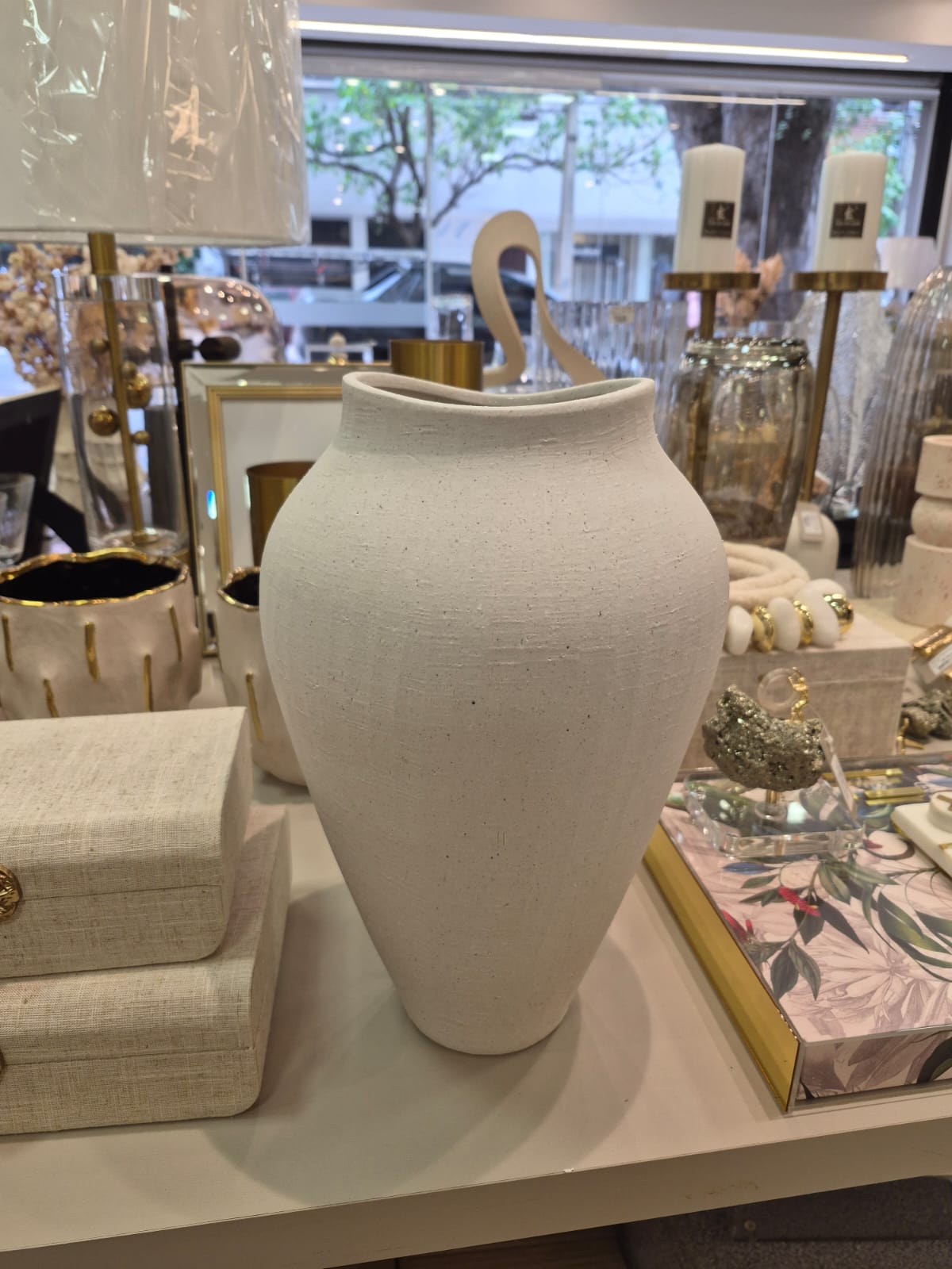 Vaso Decorativo Em Cerâmica Leuven Branco G - Imagem 4
