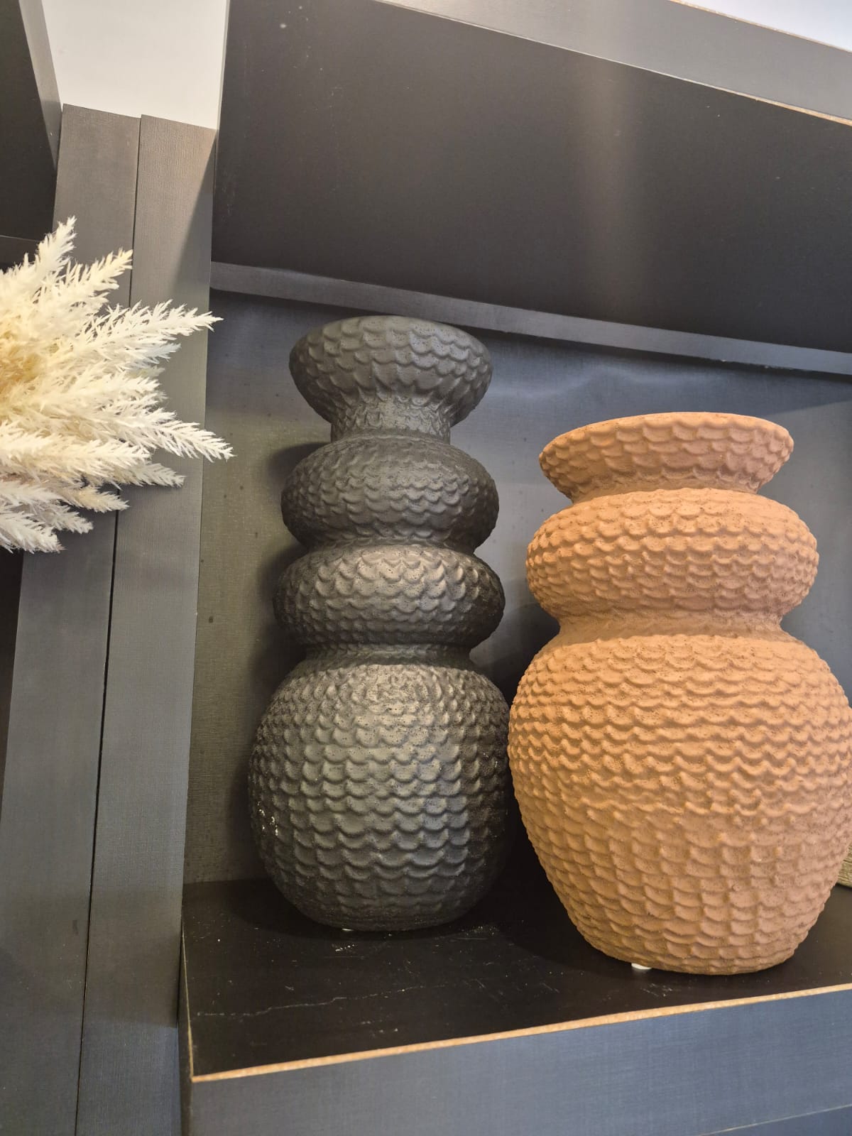 Vaso Decorativo Em Cerâmica Texturizada Preto G - Imagem 4